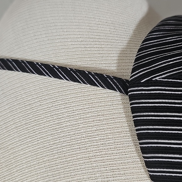 French Kiss Crop Top Size Large Black And White Pin Striped. - Picture 3 of 9